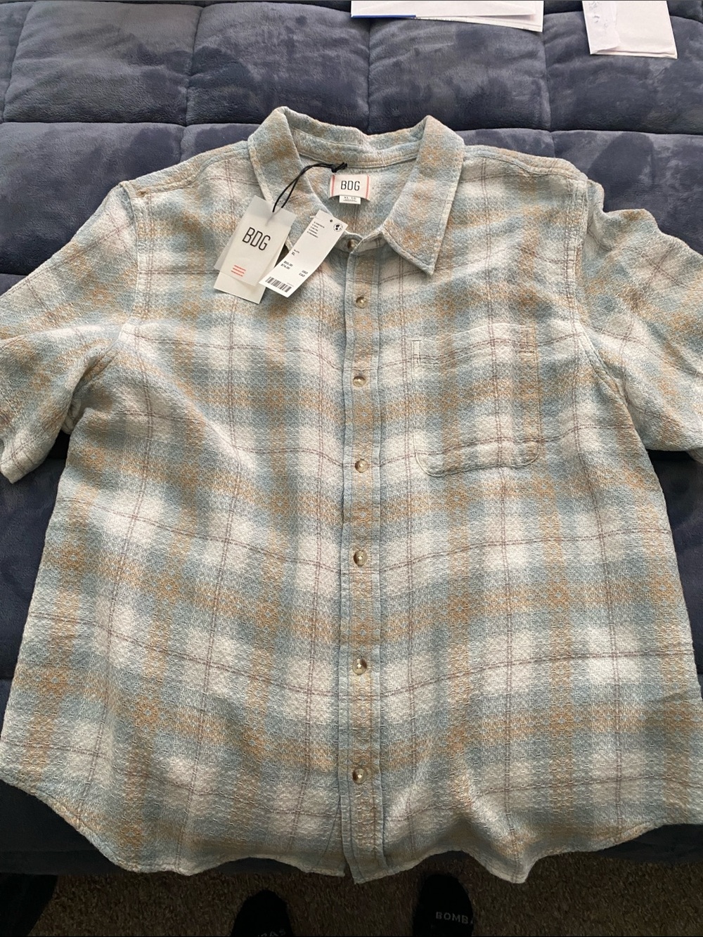 BDG Men's Short-Sleeve Plaid Button-Down Shirt in Blue & Tan